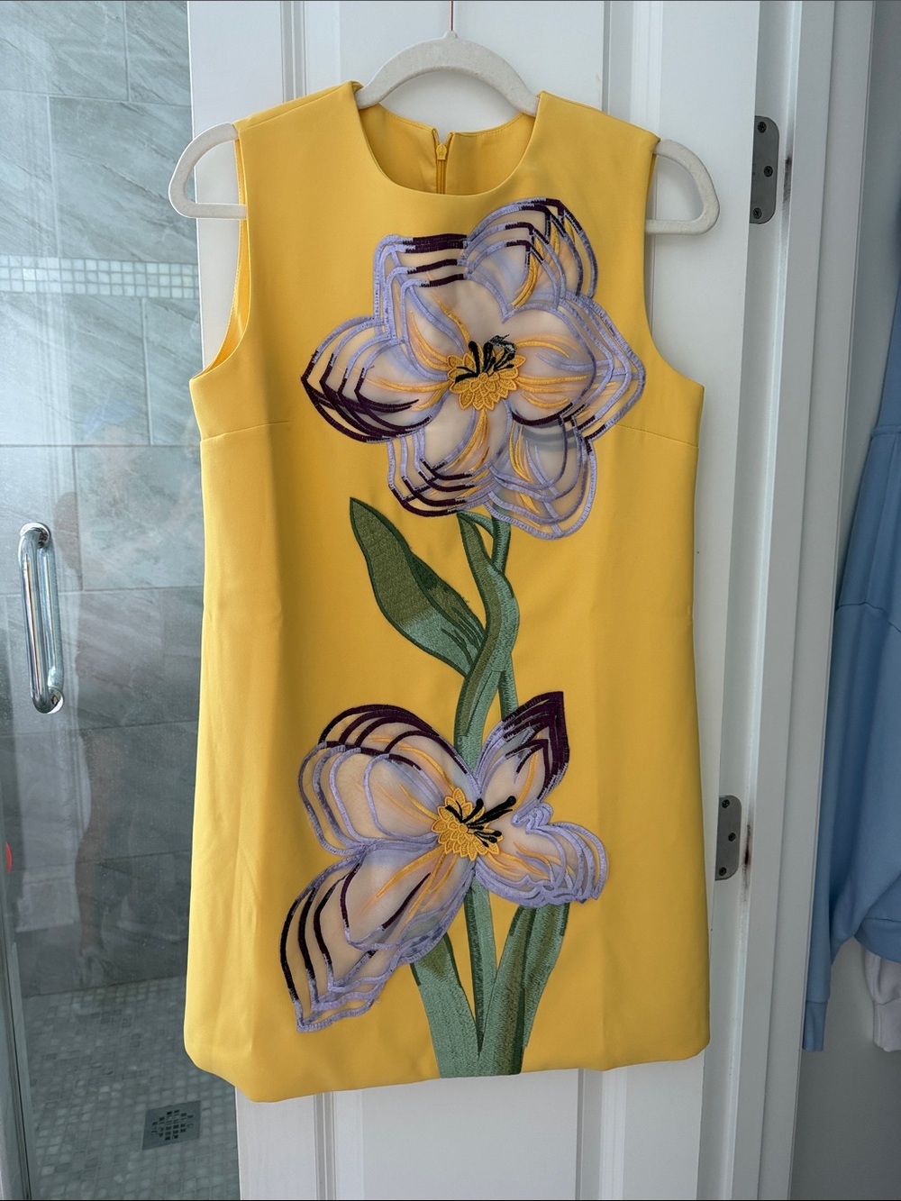 Product Seeker Yellow Floral Appliqué Shift Dress small
